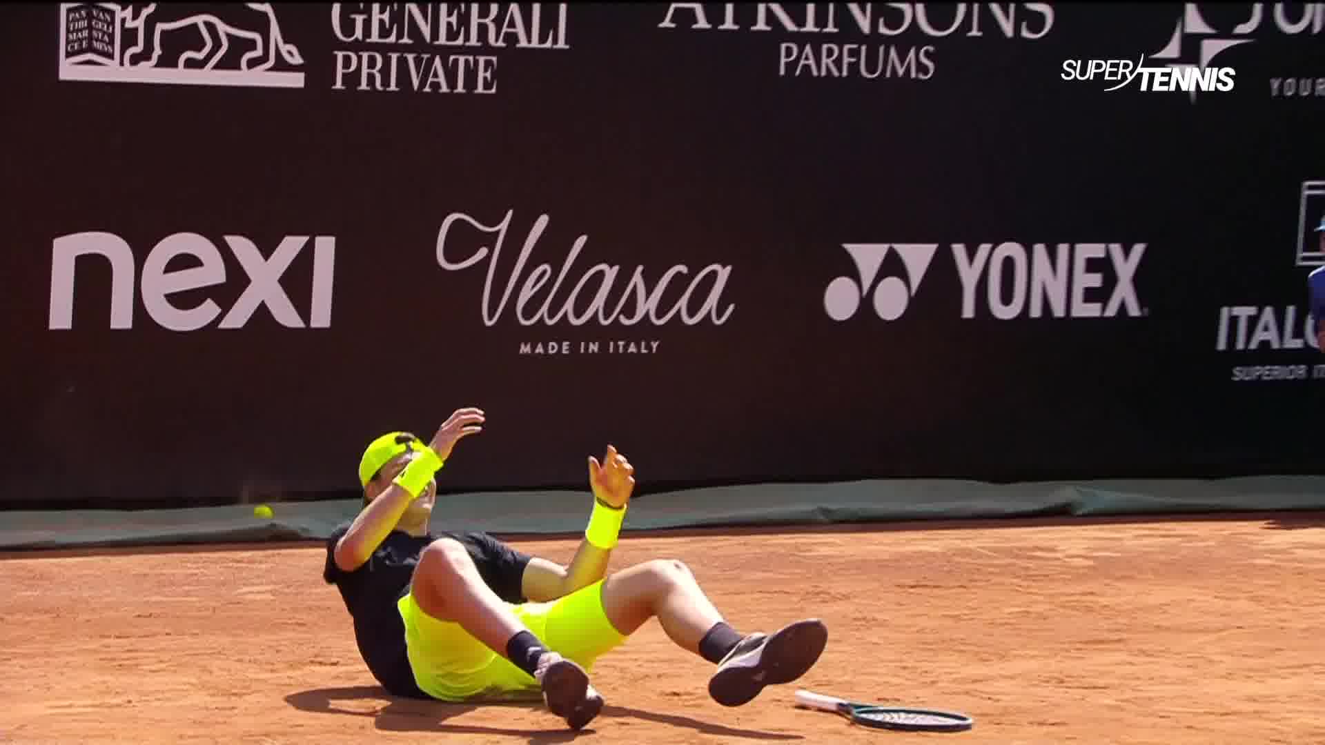 370CE573-92E9-433A-8A0A-8B186C0798C2